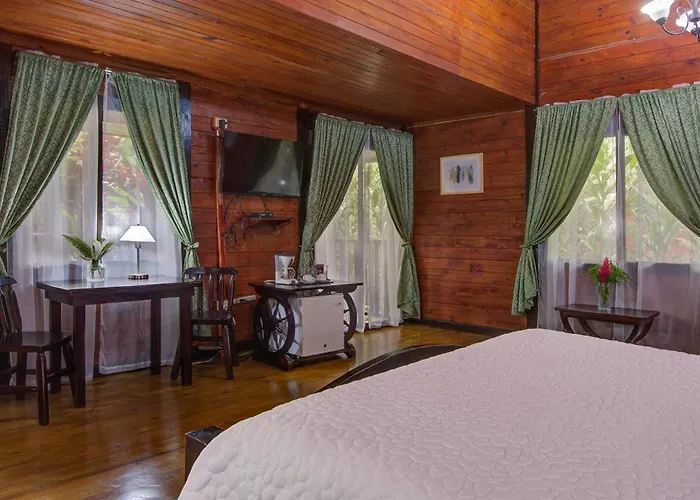 Blue River & Hot Springs 4*